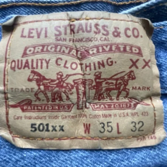 Levis 501xx Vtg 90's Men's Denim Blue jeans TAG 35Wx32L Button Fly MADE IN USA.